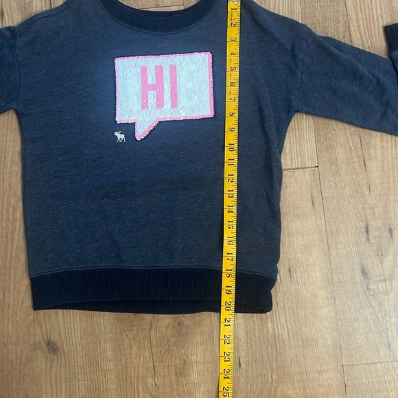 Abercrombie Kids Flip Sequin ‘HI’ and ‘BYE’ Sweatshirt - Picture 4 of 5